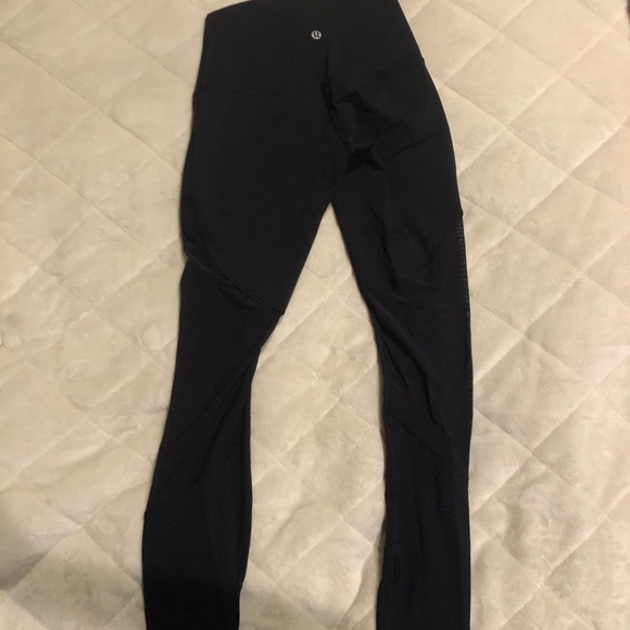 Lululemon leggings size 4 - Picture 2 of 3